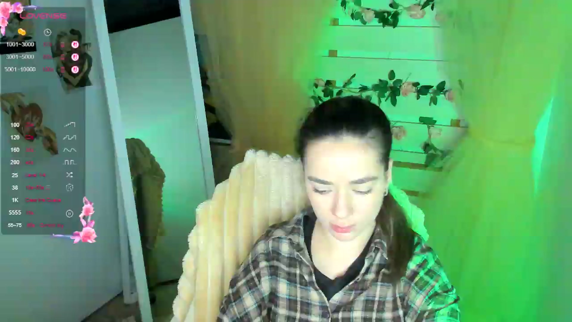 Gallery image thumbnail from KiraLove's myfreecams stream on, 05/15/2026, 09:52 image 20 of 20
