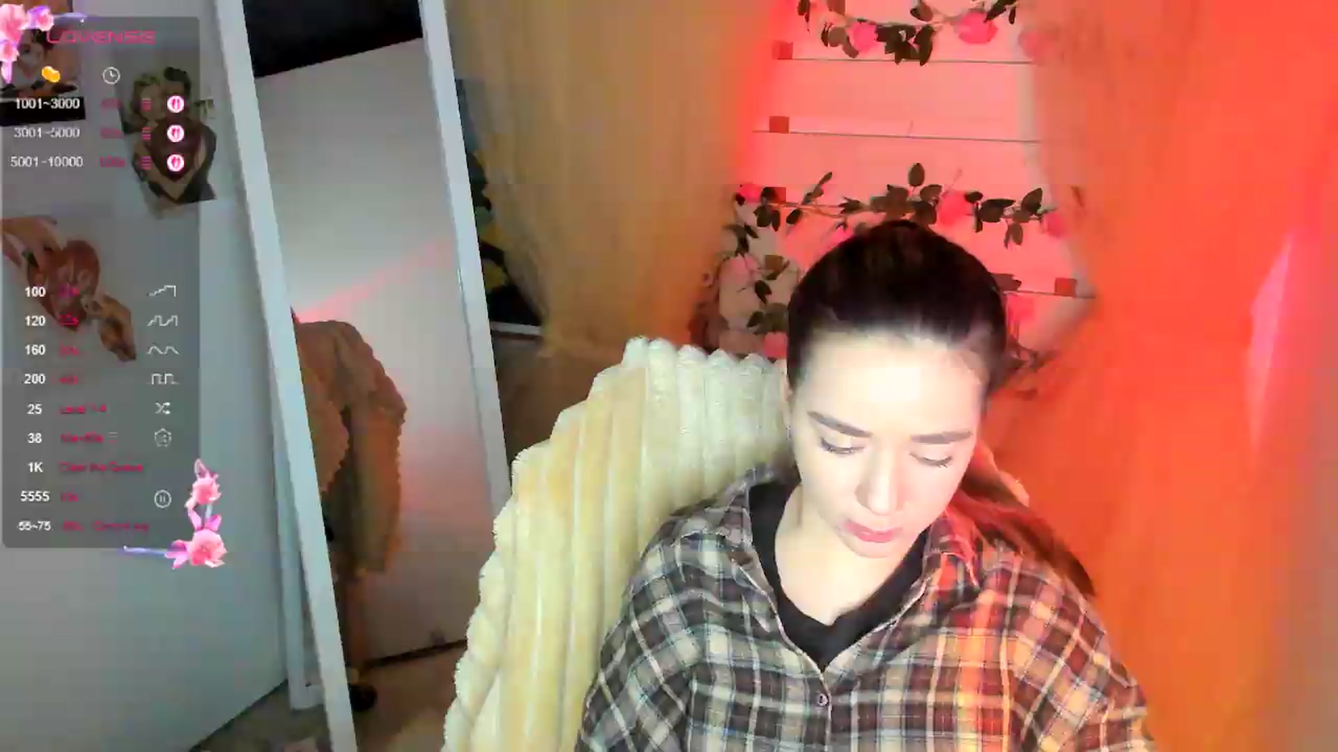 Gallery image thumbnail from KiraLove's myfreecams stream on, 05/15/2026, 09:52 image 15 of 20