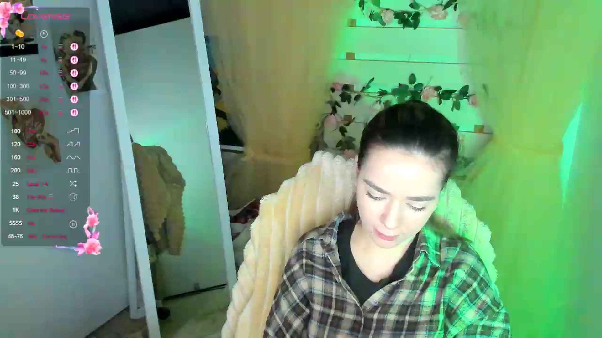 Gallery image thumbnail from KiraLove's myfreecams stream on, 05/15/2026, 09:52 image 6 of 20