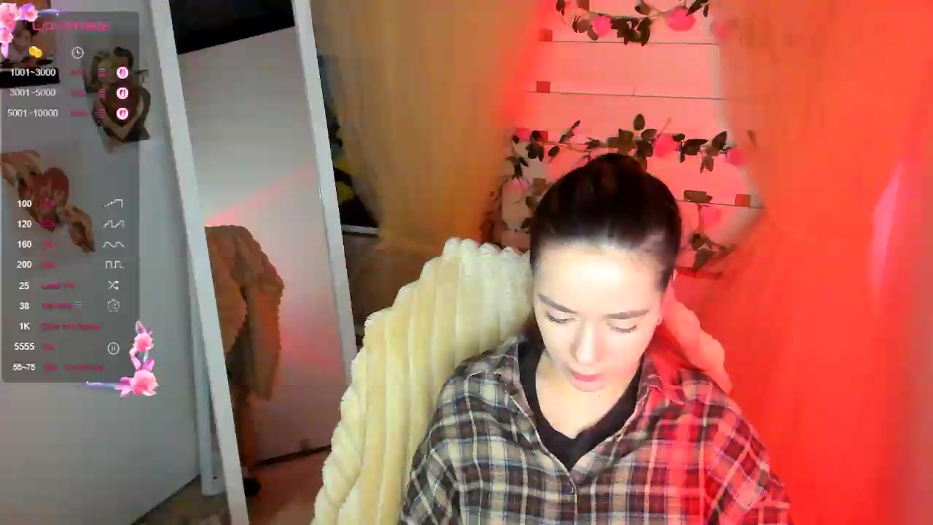 Gallery image thumbnail from KiraLove's myfreecams stream on, 05/15/2026, 09:52 image 10 of 20