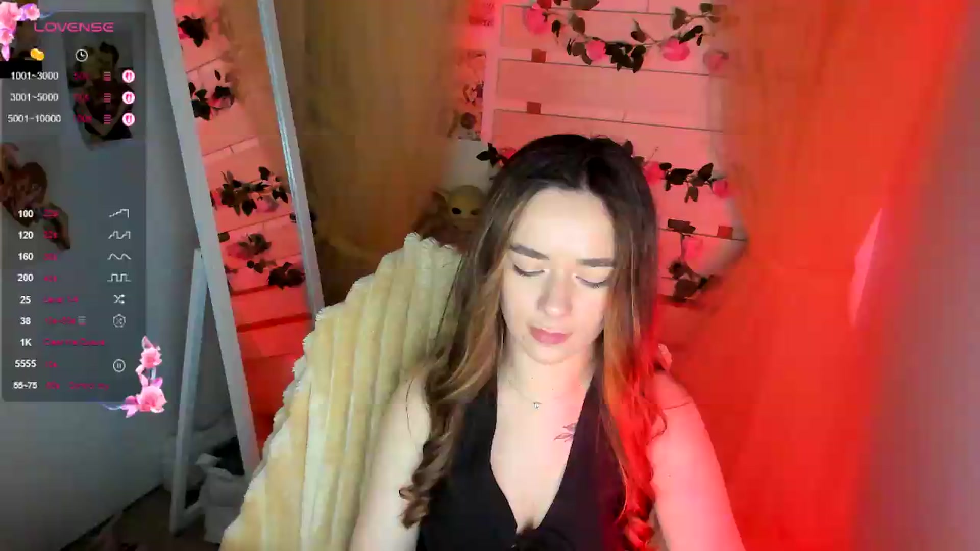 Gallery image thumbnail from KiraLove's myfreecams stream on, 05/19/2026, 09:42 image 13 of 20