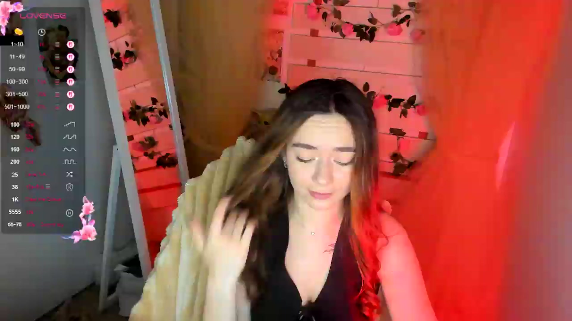 Gallery image thumbnail from KiraLove's myfreecams stream on, 05/19/2026, 09:42 image 15 of 20