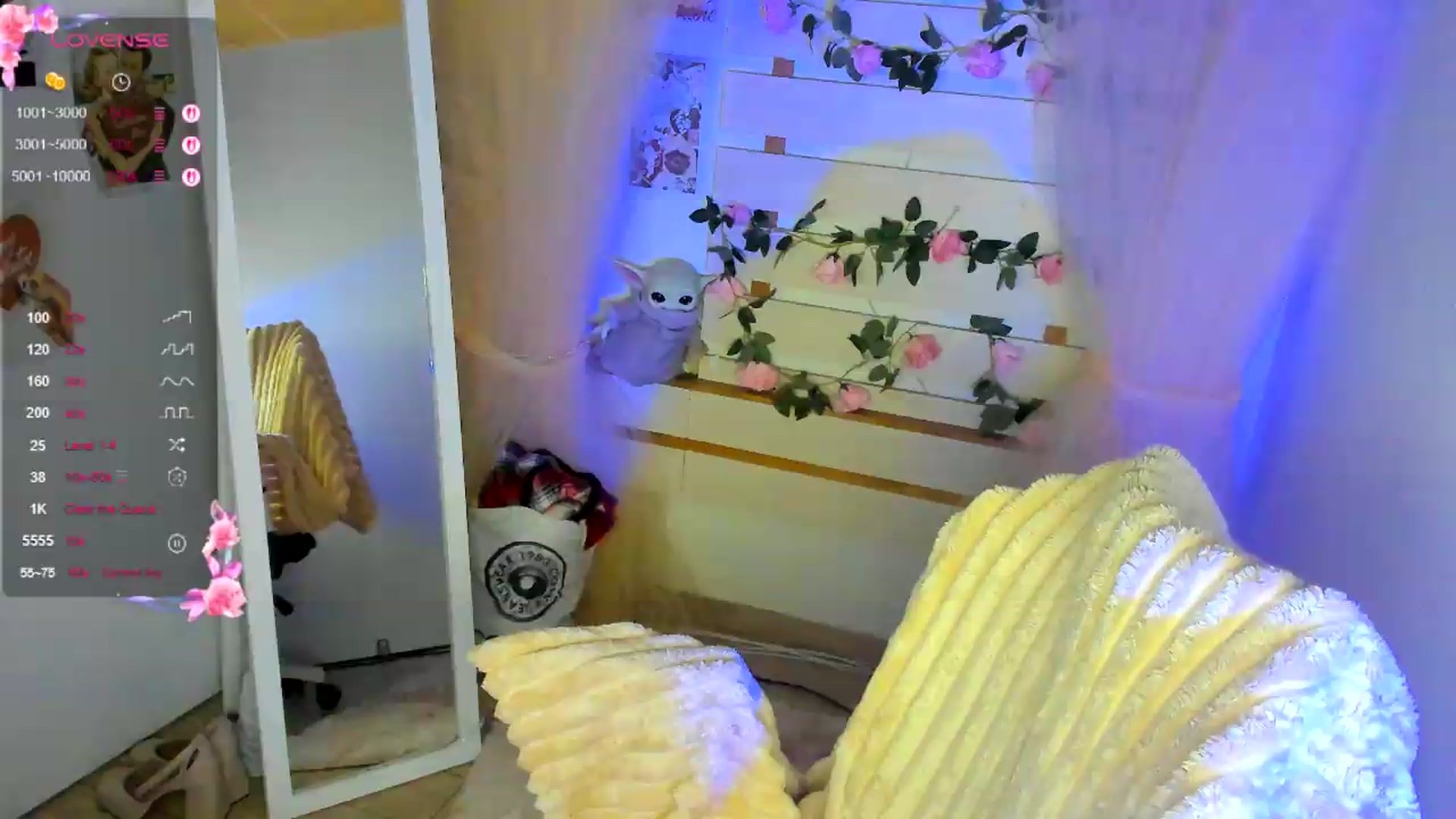 Gallery image thumbnail from KiraLove's myfreecams stream on, 05/22/2026, 09:54 image 16 of 20
