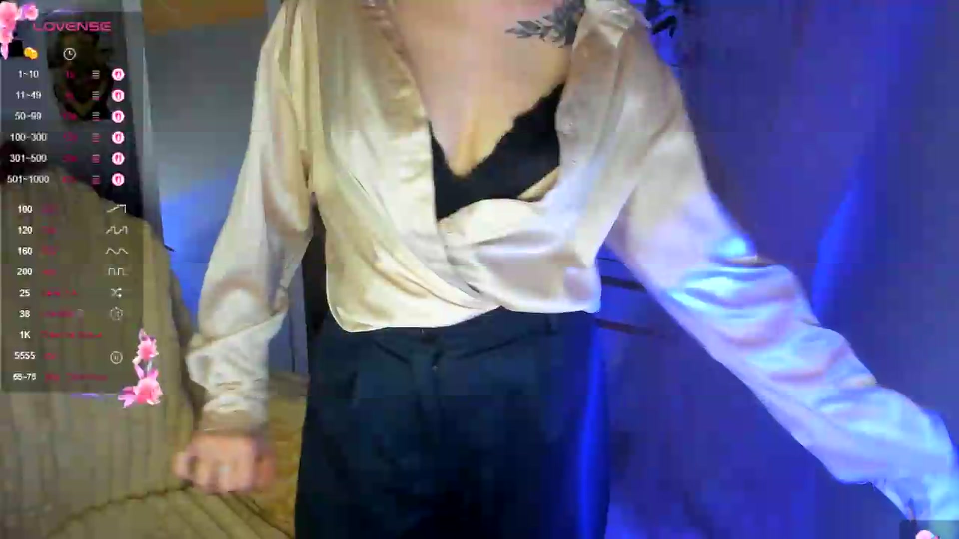 Gallery image thumbnail from KiraLove's myfreecams stream on, 05/22/2026, 11:50 image 16 of 20