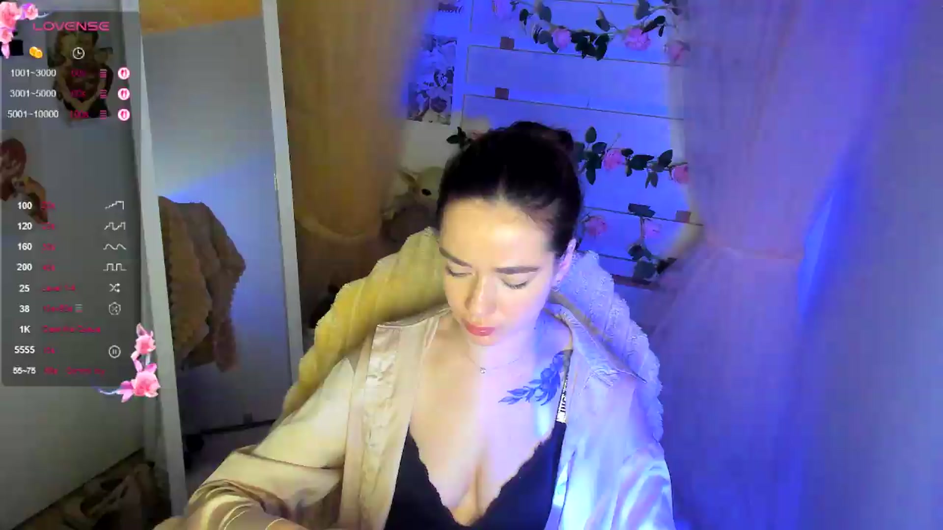 Gallery image thumbnail from KiraLove's myfreecams stream on, 05/22/2026, 11:50 image 10 of 20