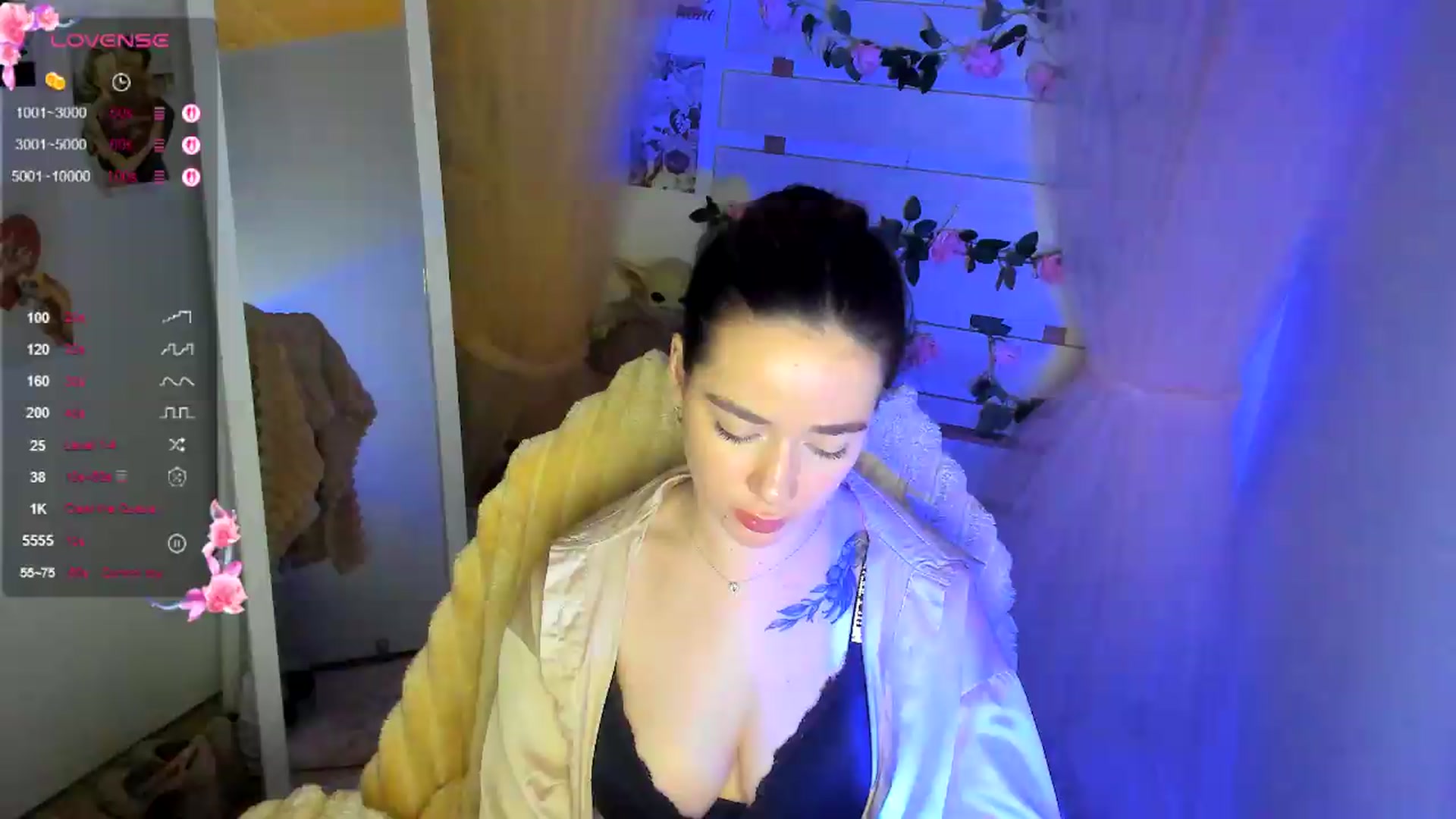 Gallery image thumbnail from KiraLove's myfreecams stream on, 05/22/2026, 11:50 image 6 of 20