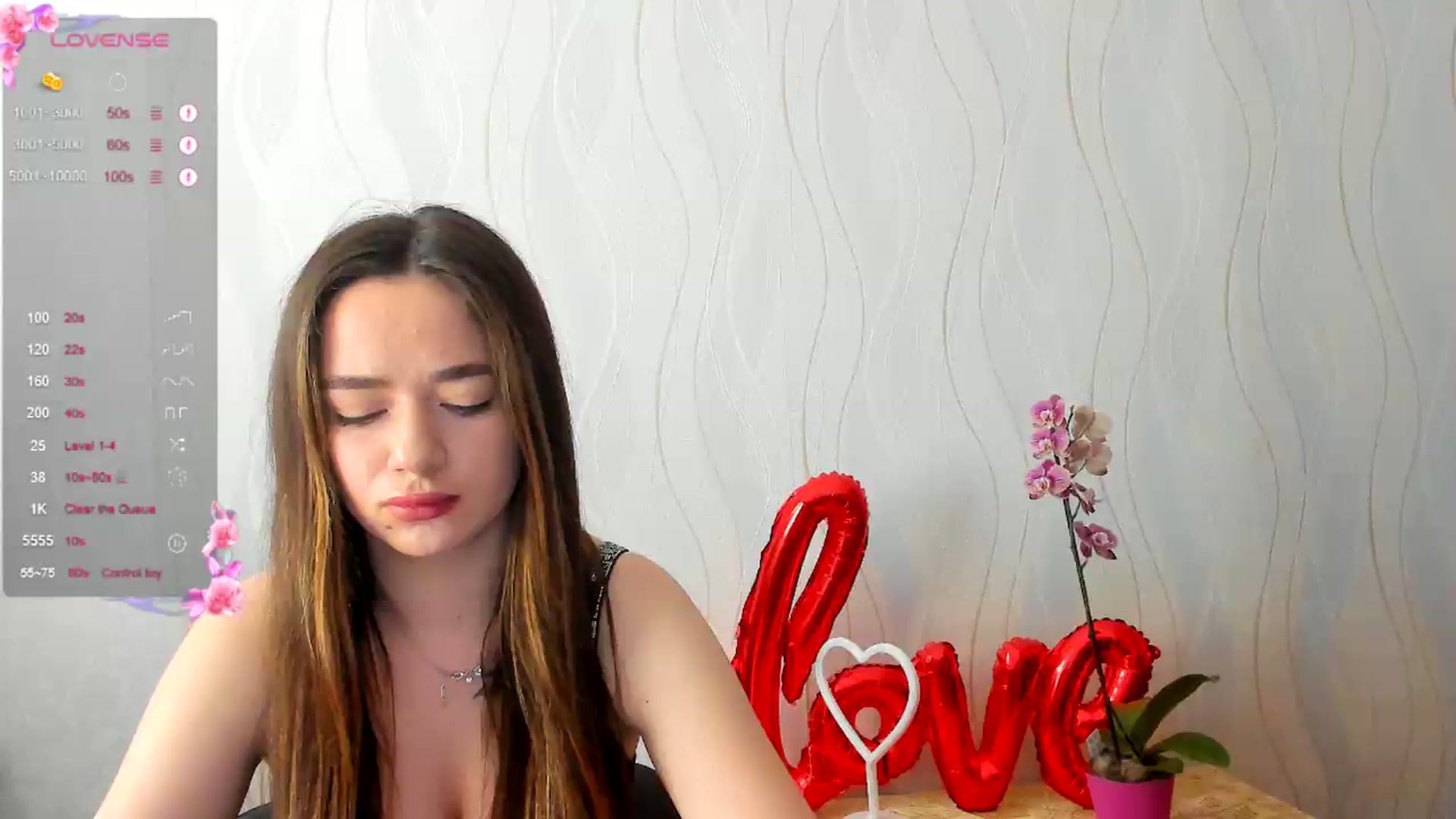 Gallery image thumbnail from KiraLove's myfreecams stream on, 05/25/2026, 11:28 image 18 of 20