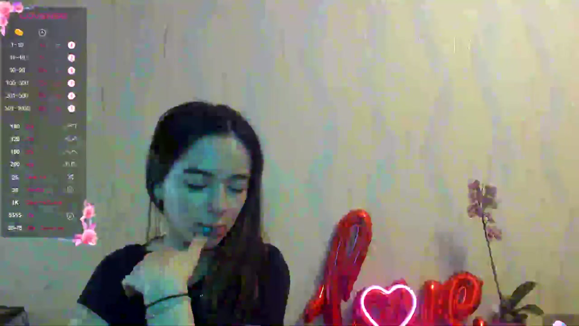 Gallery image thumbnail from KiraLove's myfreecams stream on, 05/25/2026, 18:08 image 17 of 20