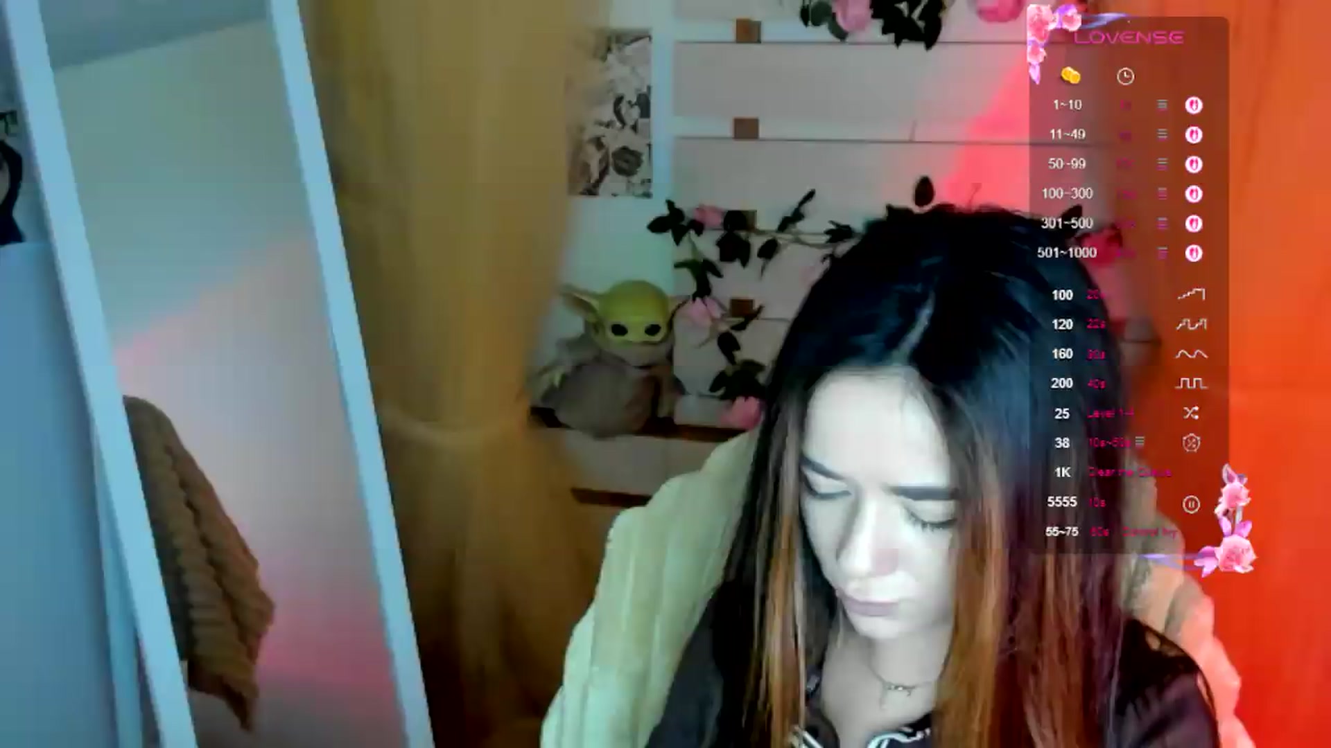 Gallery image thumbnail from KiraLove's myfreecams stream on, 06/19/2026, 08:13 image 17 of 20