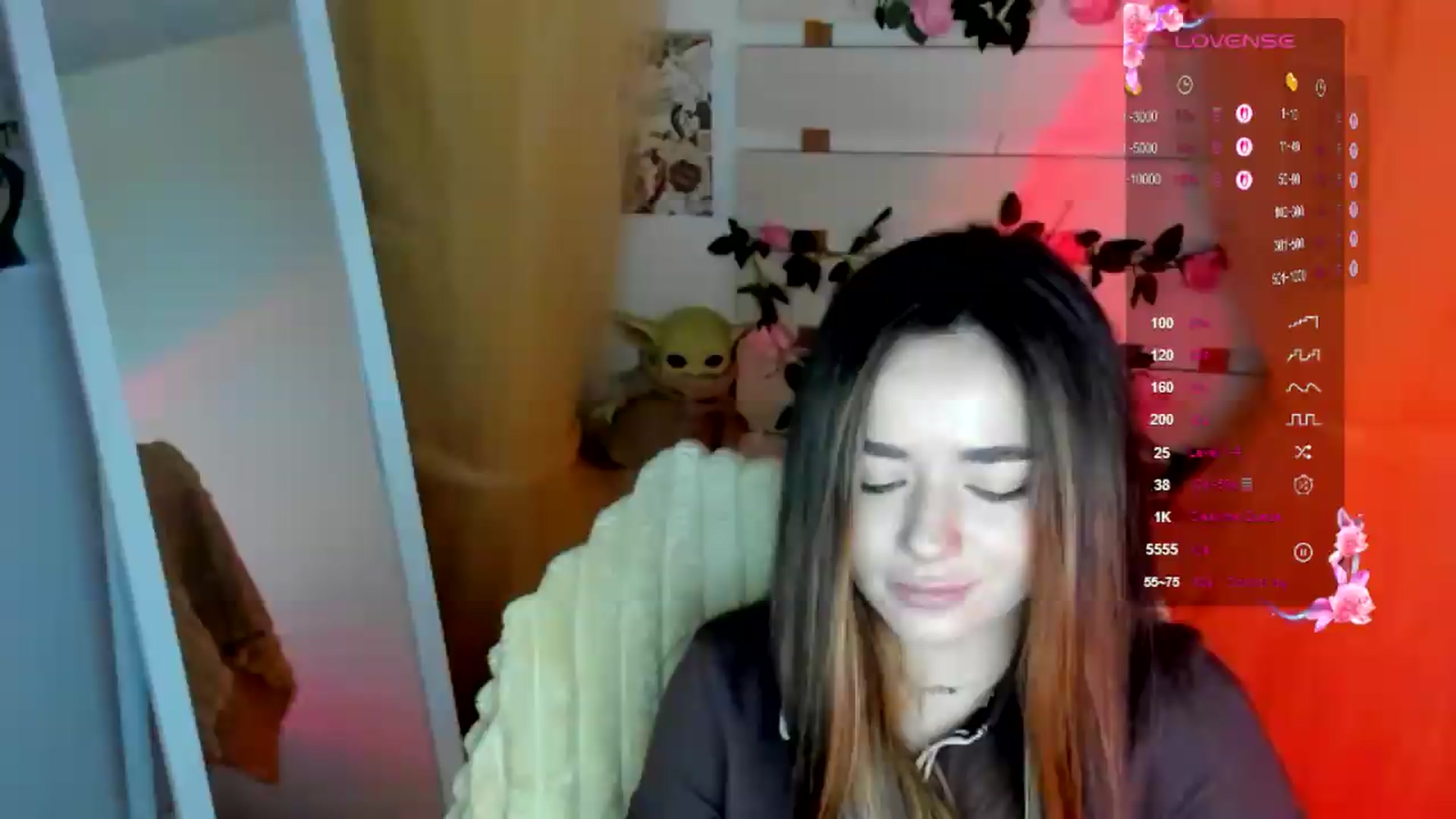 Gallery image thumbnail from KiraLove's myfreecams stream on, 06/19/2026, 08:13 image 20 of 20
