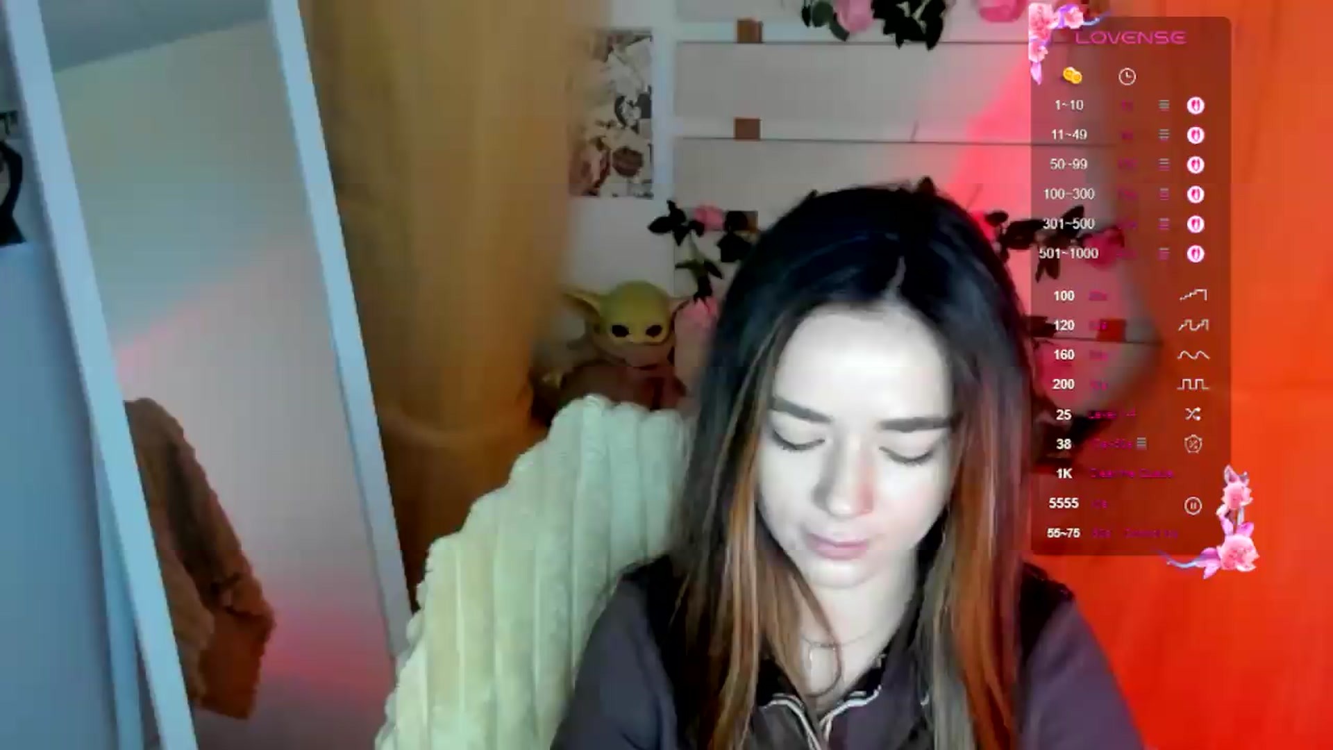Gallery image thumbnail from KiraLove's myfreecams stream on, 06/19/2026, 08:13 image 14 of 20