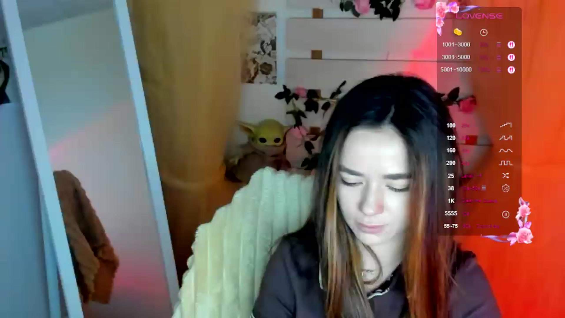 Gallery image thumbnail from KiraLove's myfreecams stream on, 06/19/2026, 08:13 image 13 of 20