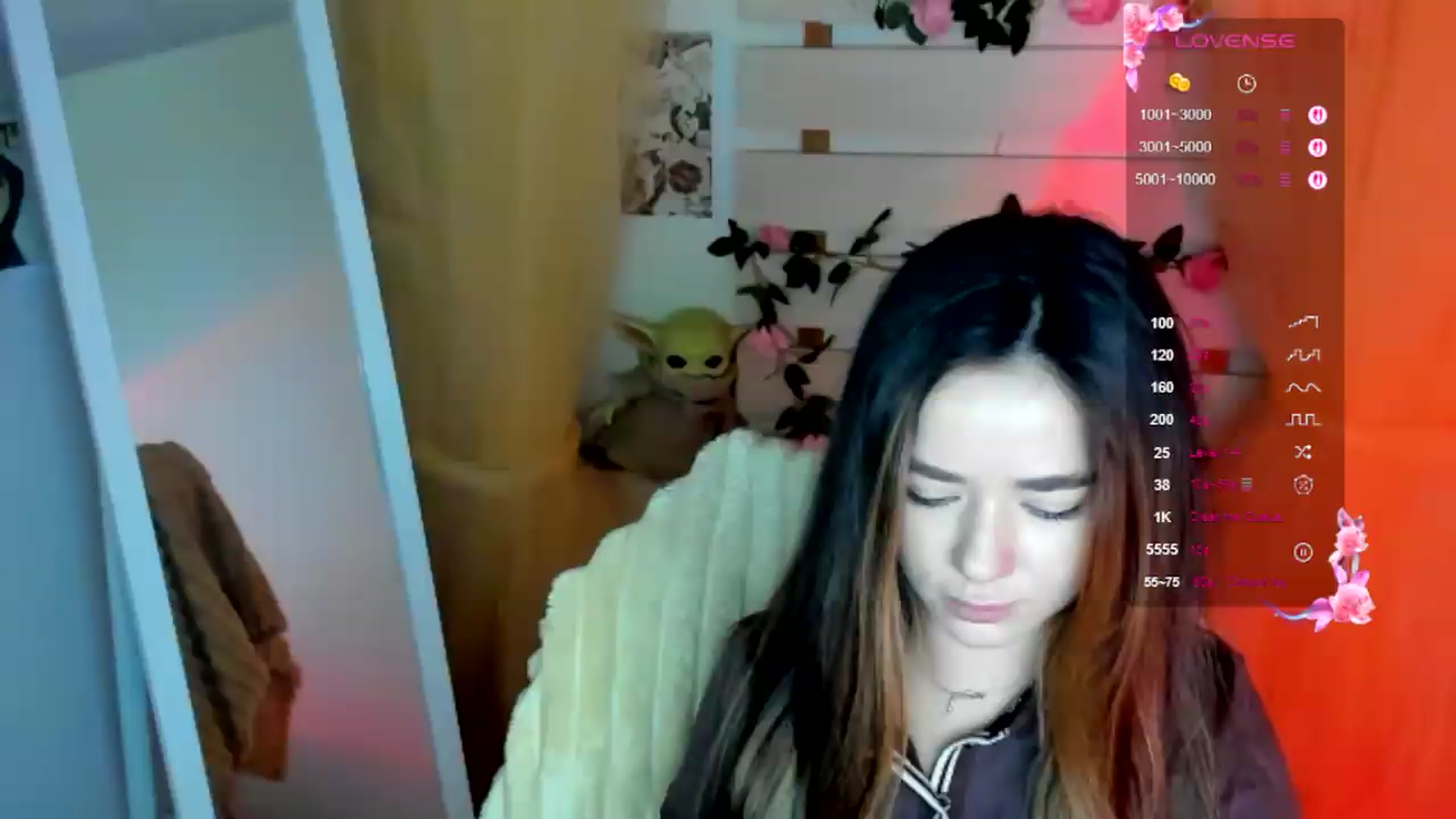 Gallery image thumbnail from KiraLove's myfreecams stream on, 06/19/2026, 08:13 image 16 of 20