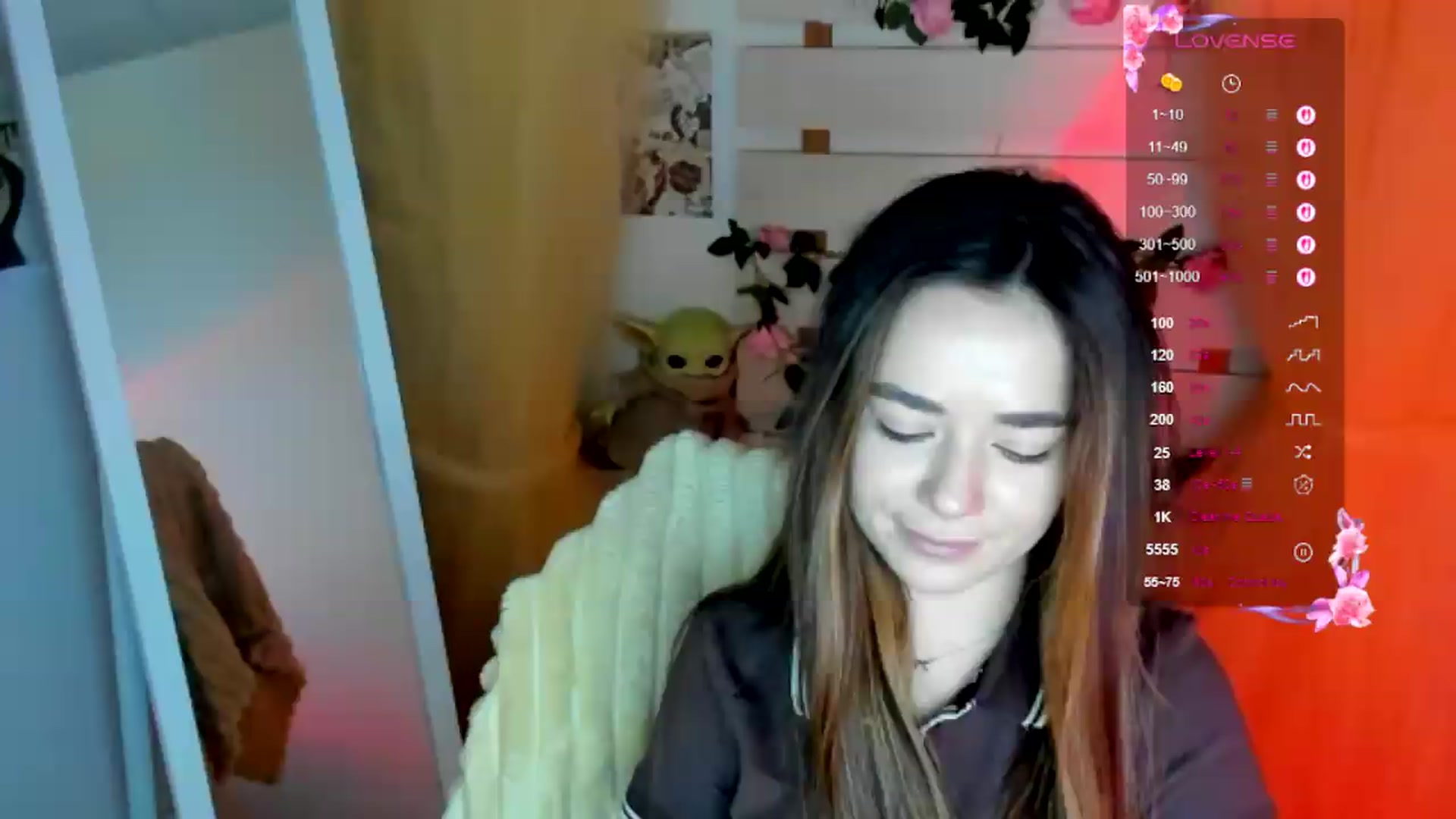 Gallery image thumbnail from KiraLove's myfreecams stream on, 06/19/2026, 08:13 image 11 of 20