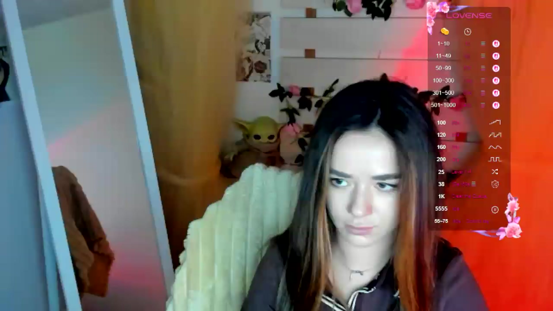 Gallery image thumbnail from KiraLove's myfreecams stream on, 06/19/2026, 08:13 image 15 of 20