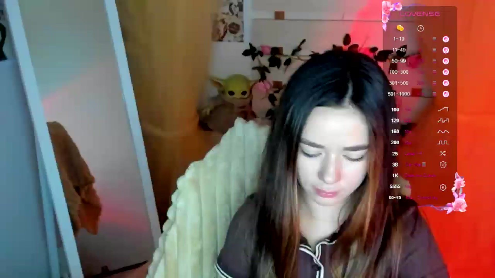 Gallery image thumbnail from KiraLove's myfreecams stream on, 06/19/2026, 10:54 image 10 of 20