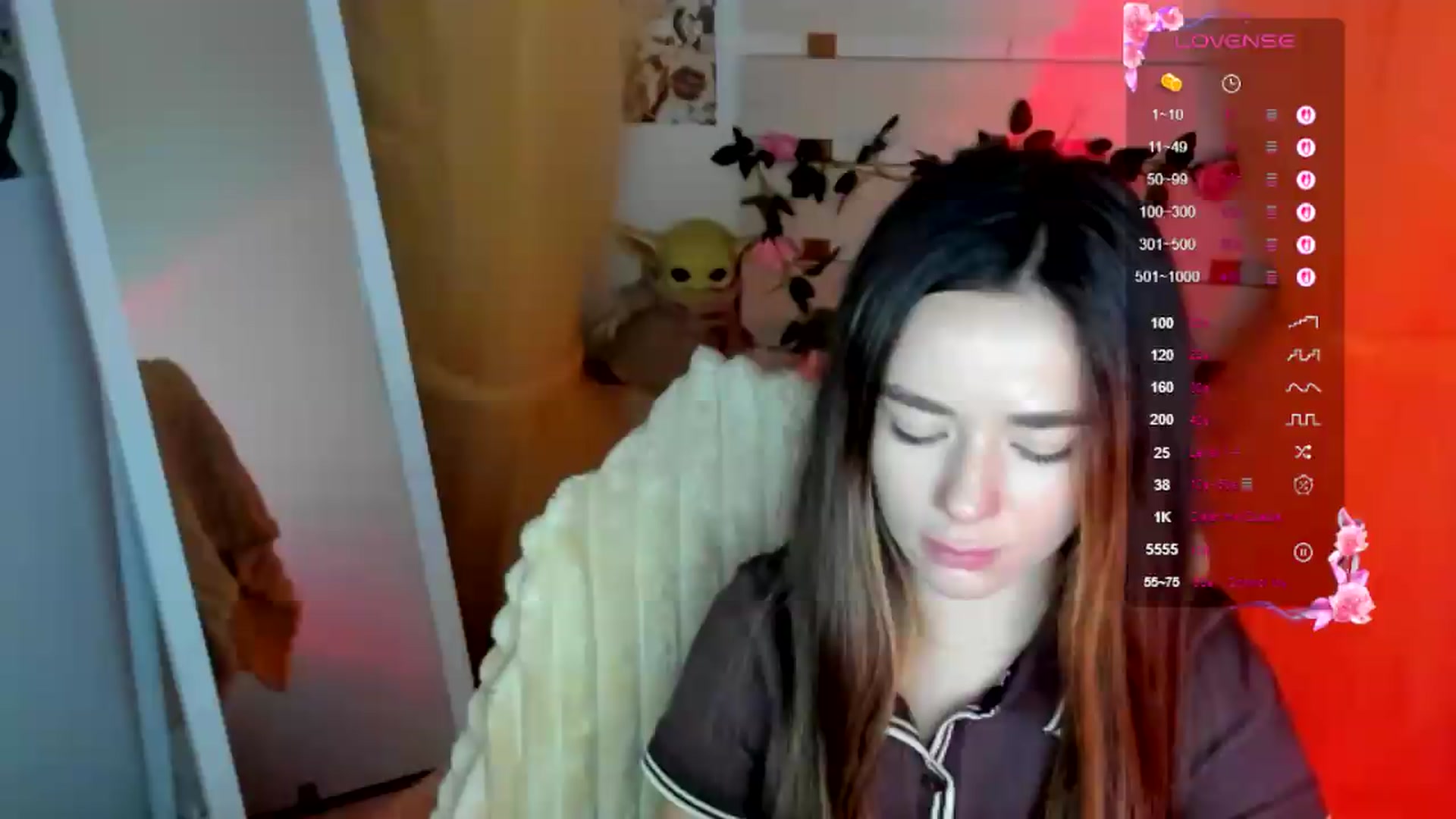 Gallery image thumbnail from KiraLove's myfreecams stream on, 06/19/2026, 10:54 image 18 of 20