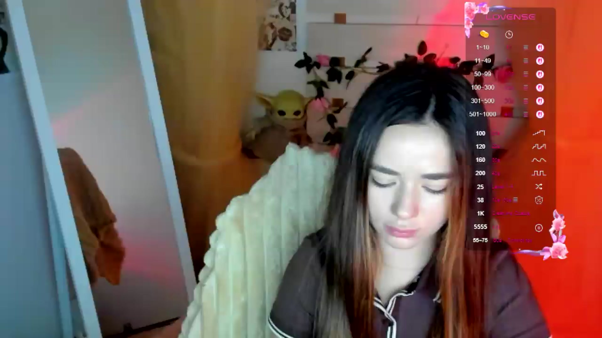 Gallery image thumbnail from KiraLove's myfreecams stream on, 06/19/2026, 10:54 image 19 of 20