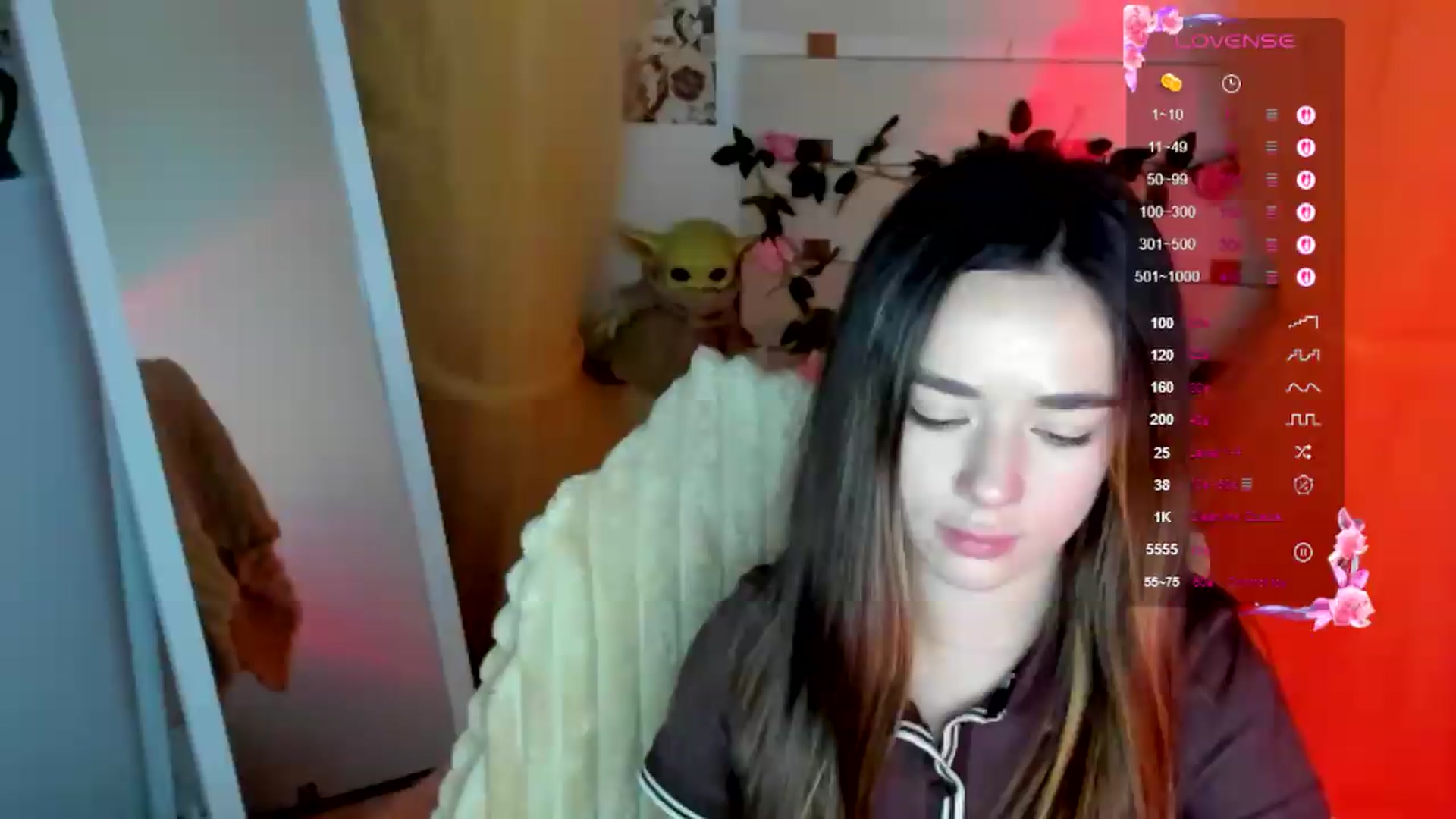 Gallery image thumbnail from KiraLove's myfreecams stream on, 06/19/2026, 10:54 image 11 of 20