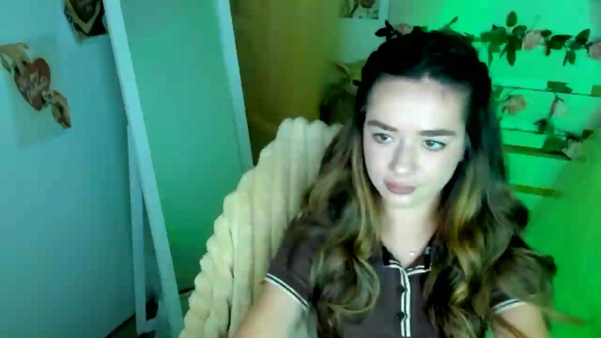 Gallery image thumbnail from KiraLove's myfreecams stream on, 06/23/2026, 07:28 image 12 of 20