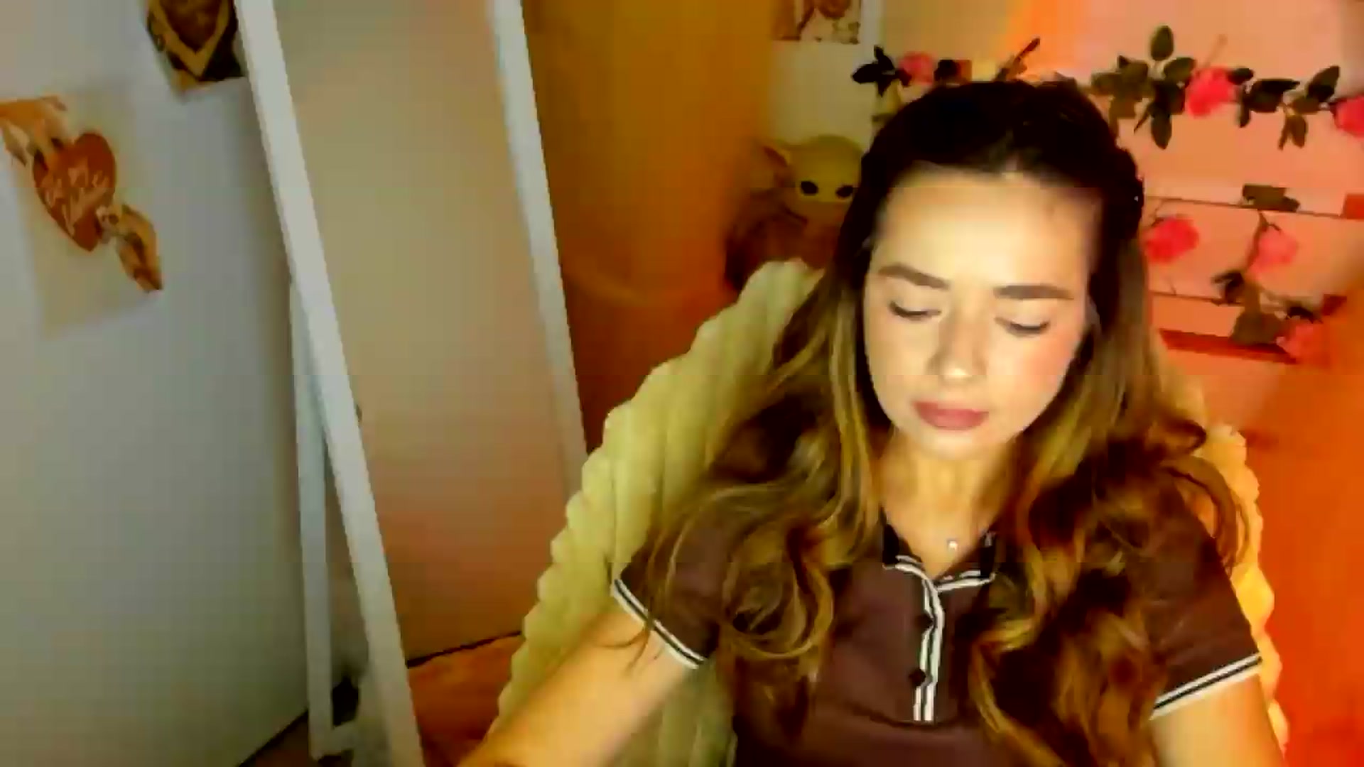 Gallery image thumbnail from KiraLove's myfreecams stream on, 06/23/2026, 07:28 image 7 of 20