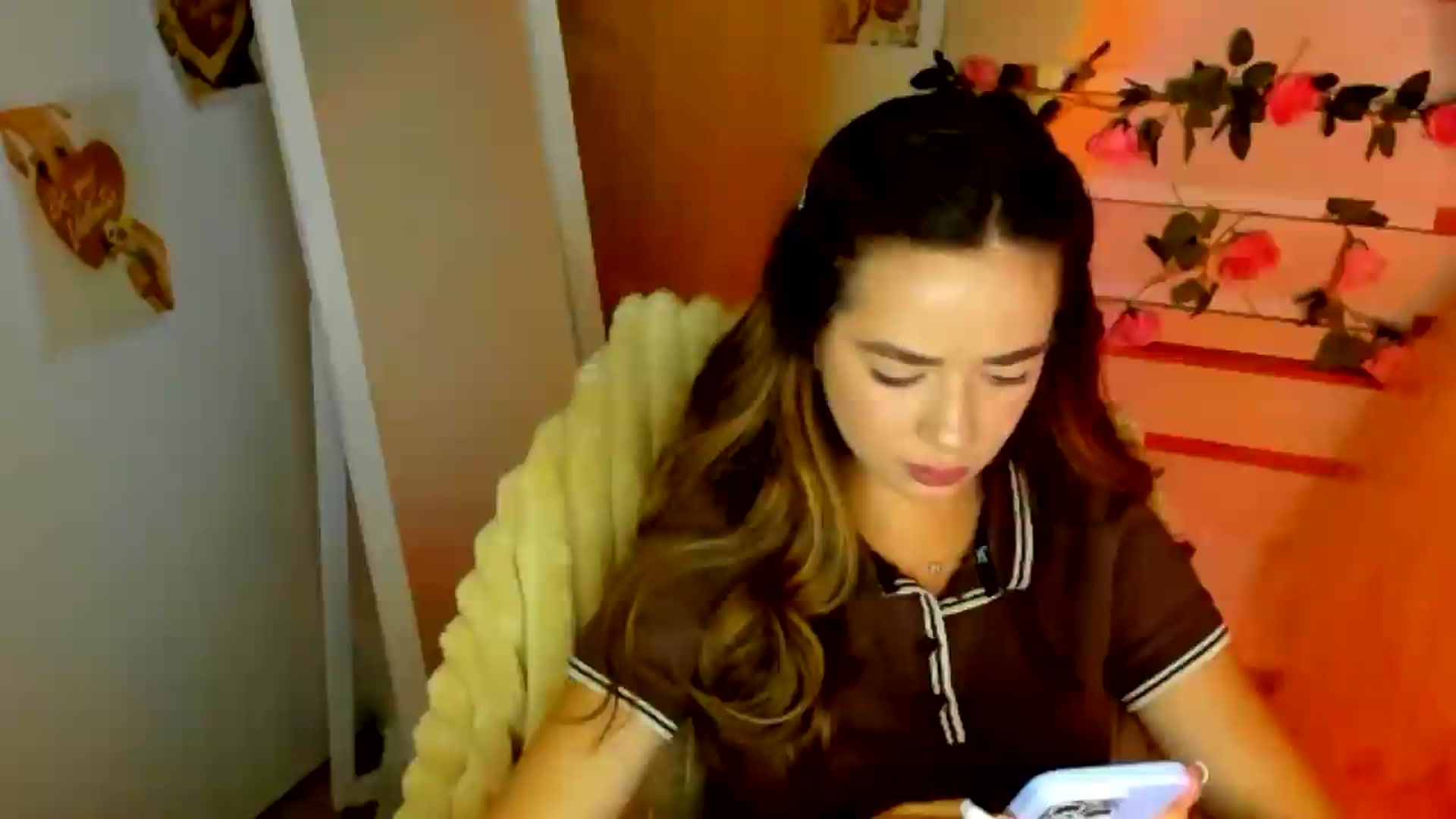 Gallery image thumbnail from KiraLove's myfreecams stream on, 06/23/2026, 07:28 image 3 of 20