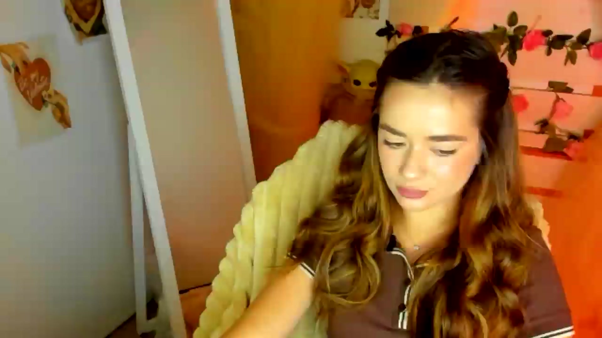 Gallery image thumbnail from KiraLove's myfreecams stream on, 06/23/2026, 07:28 image 13 of 20