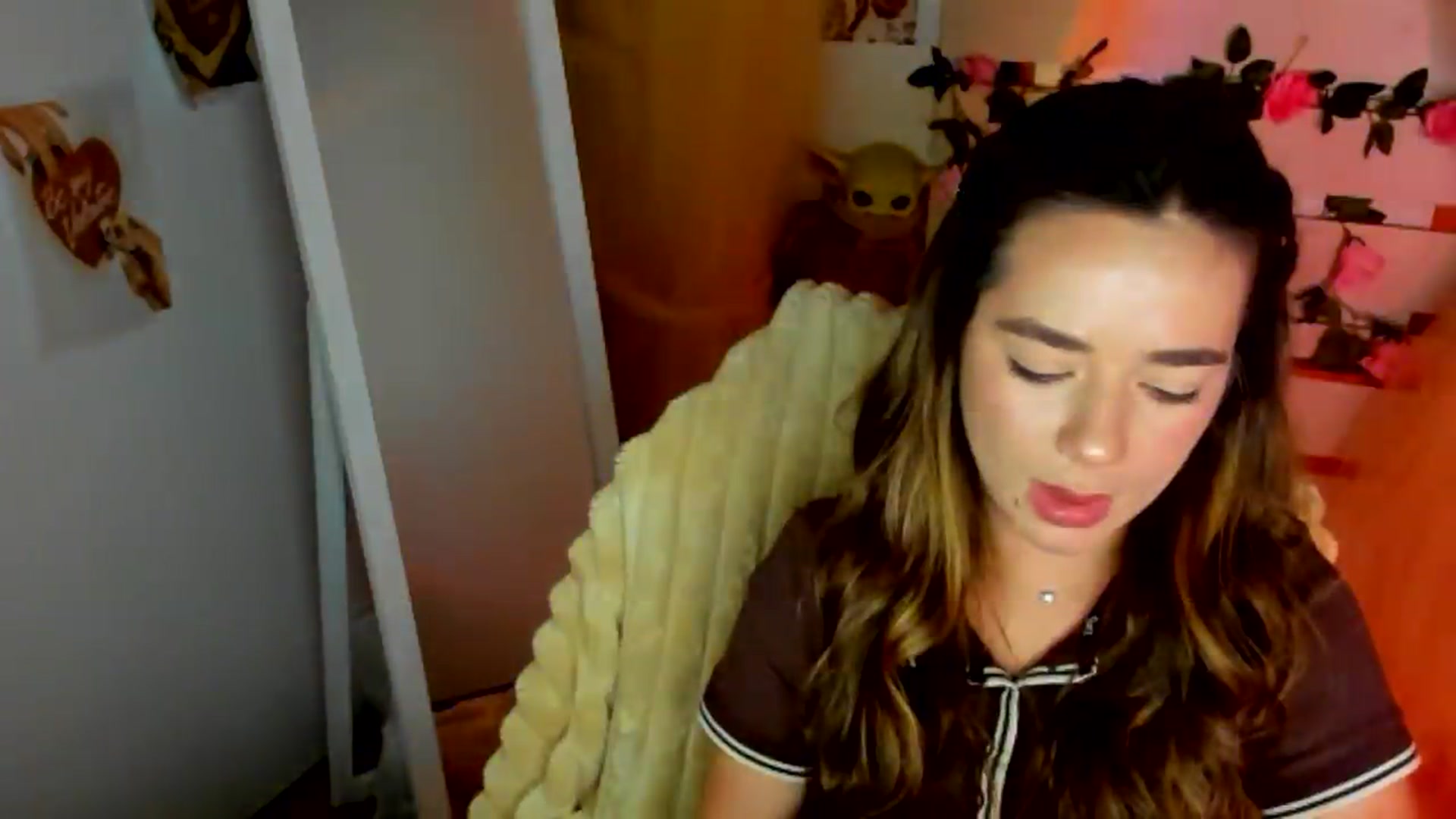 Gallery image thumbnail from KiraLove's myfreecams stream on, 06/23/2026, 10:11 image 11 of 20