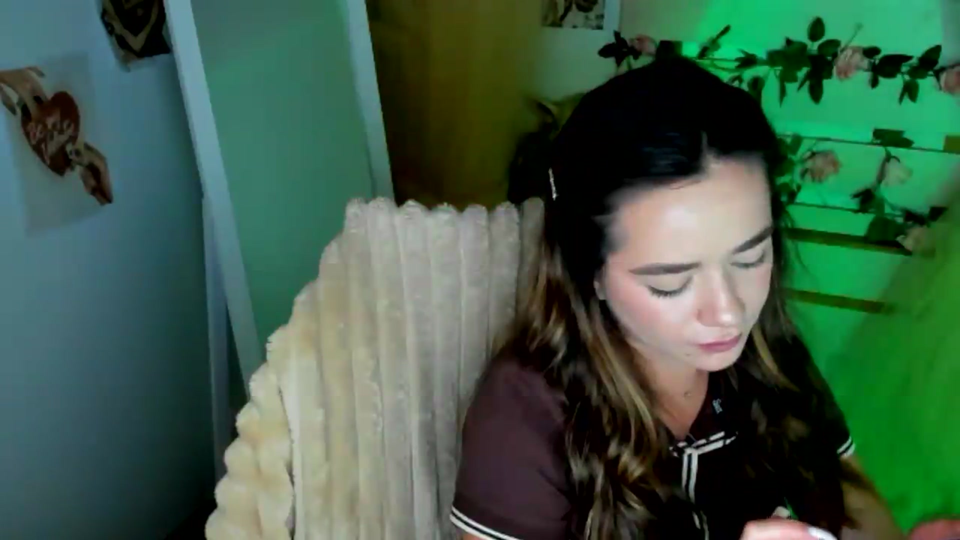 Gallery image thumbnail from KiraLove's myfreecams stream on, 06/23/2026, 10:11 image 10 of 20