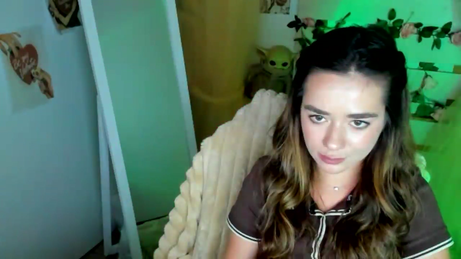 Gallery image thumbnail from KiraLove's myfreecams stream on, 06/23/2026, 10:11 image 12 of 20