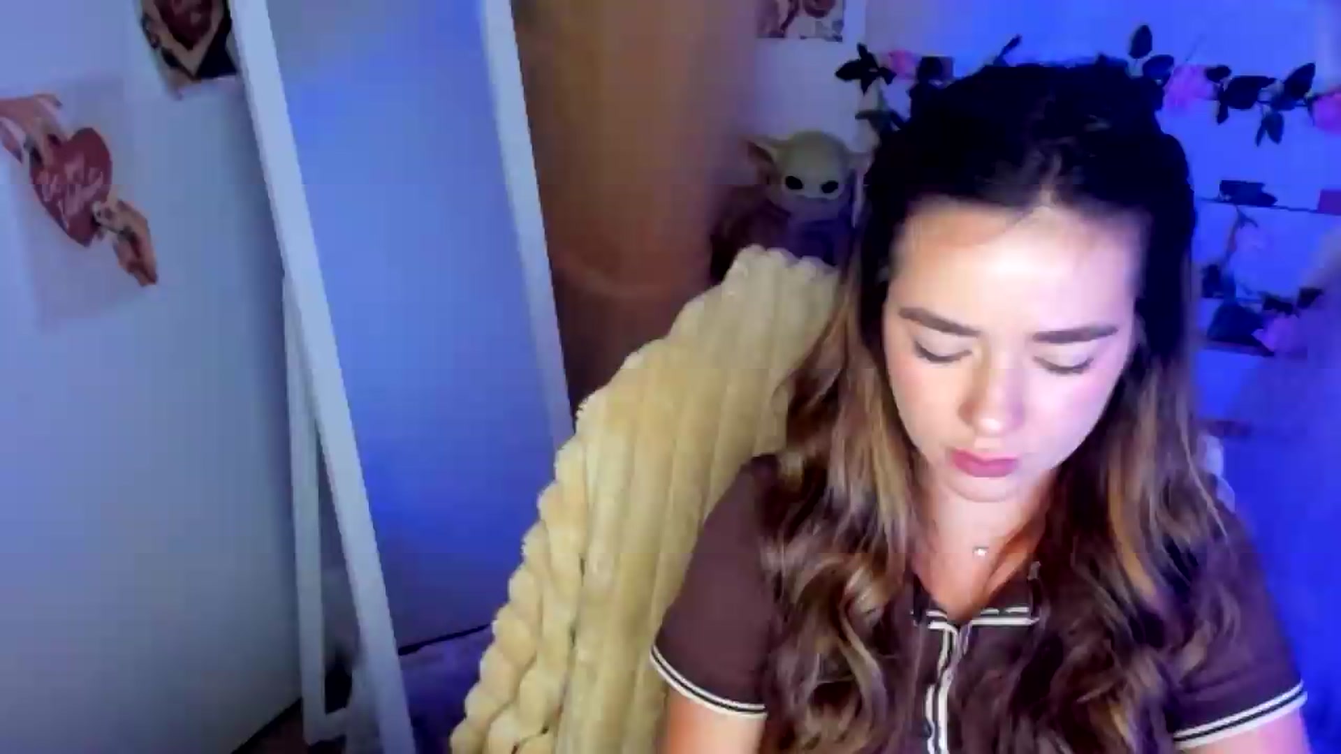 Gallery image thumbnail from KiraLove's myfreecams stream on, 06/23/2026, 11:28 image 2 of 20