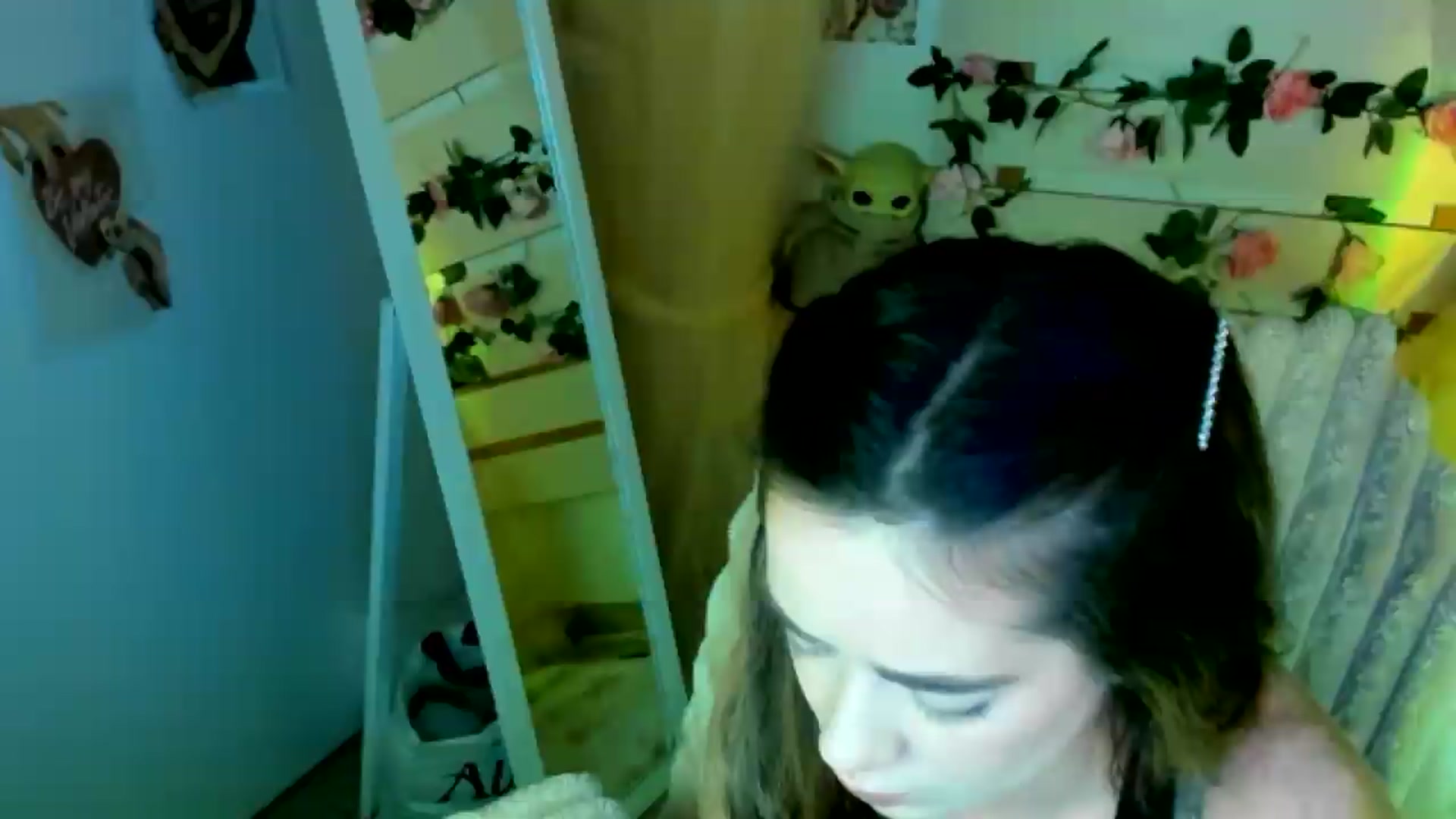 Gallery image thumbnail from KiraLove's myfreecams stream on, 06/24/2026, 11:47 image 20 of 20