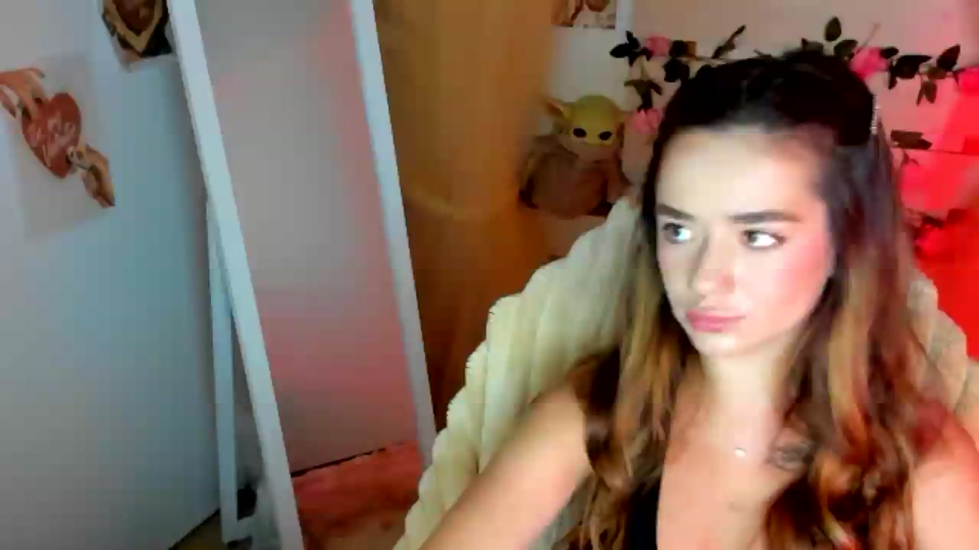 Gallery image thumbnail from KiraLove's myfreecams stream on, 06/24/2026, 11:47 image 1 of 20