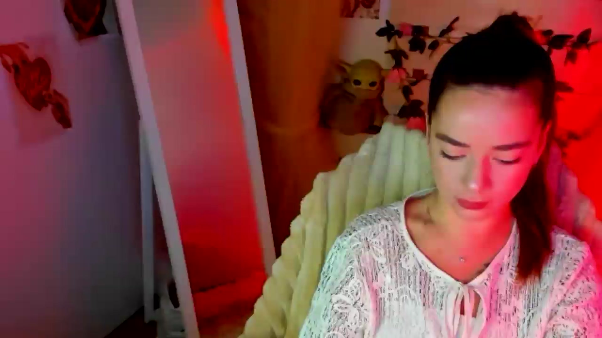 Gallery image thumbnail from KiraLove's myfreecams stream on, 06/25/2026, 06:35 image 8 of 20