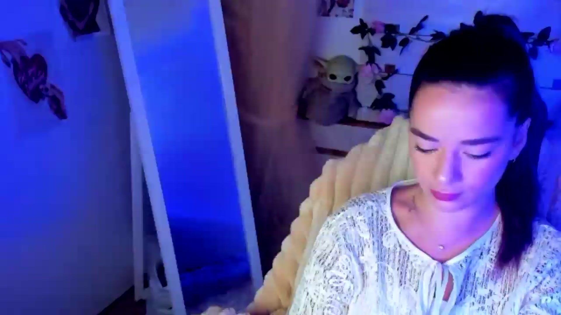 Gallery image thumbnail from KiraLove's myfreecams stream on, 06/25/2026, 06:35 image 7 of 20