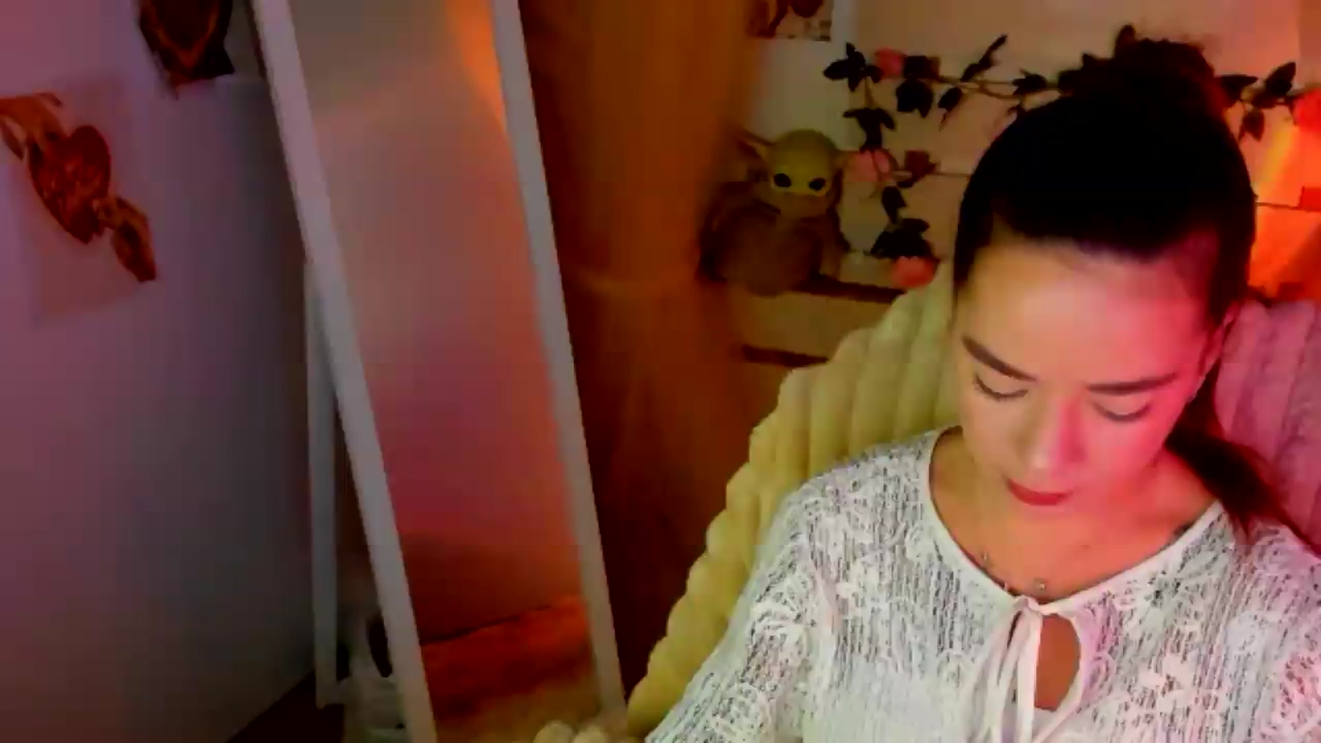 Gallery image thumbnail from KiraLove's myfreecams stream on, 06/25/2026, 08:06 image 1 of 20