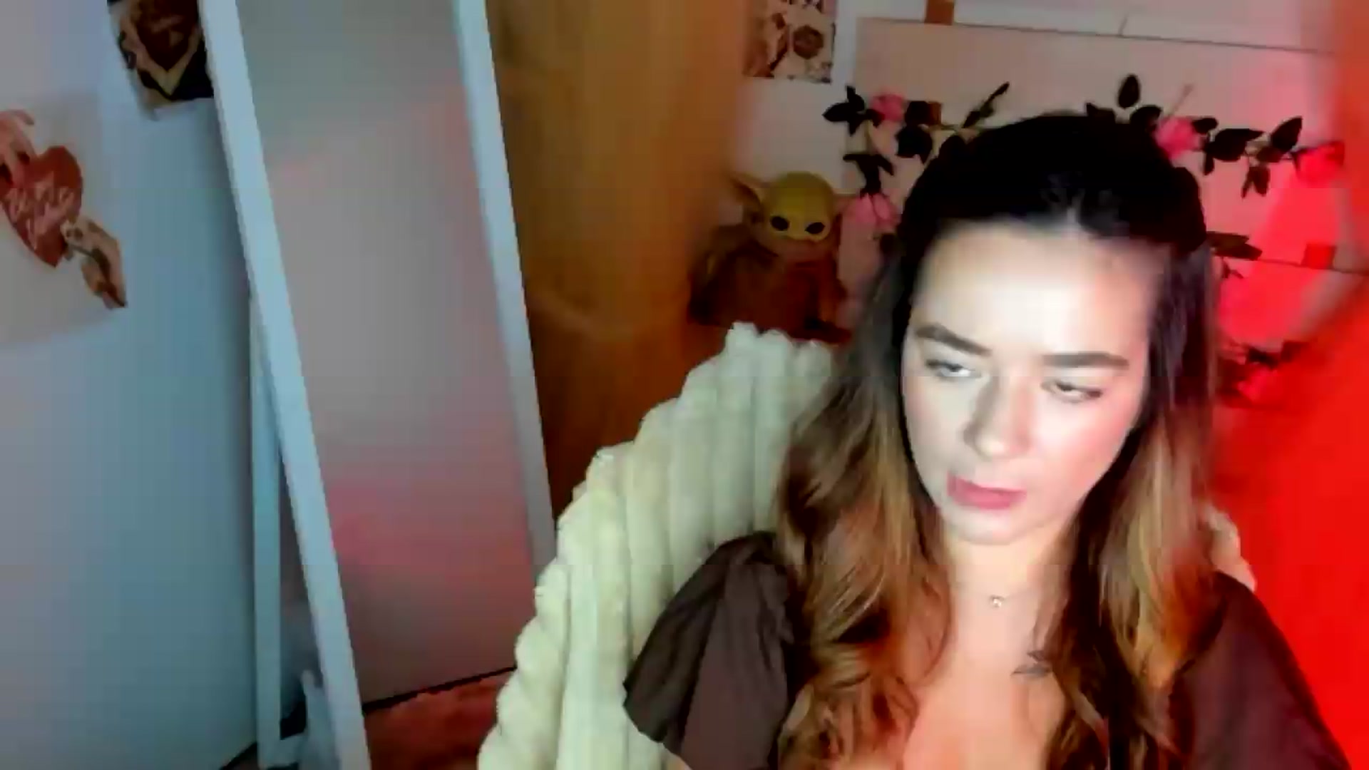 Gallery image thumbnail from KiraLove's myfreecams stream on, 06/29/2026, 08:08 image 6 of 20