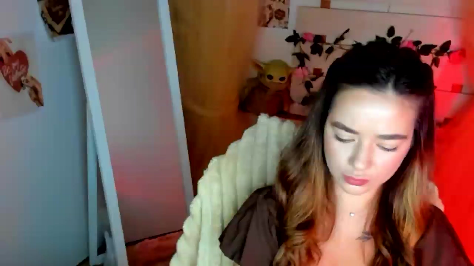 Gallery image thumbnail from KiraLove's myfreecams stream on, 06/29/2026, 08:08 image 5 of 20