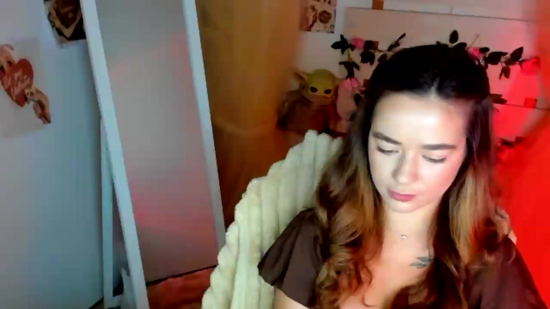 Gallery image thumbnail from KiraLove's myfreecams stream on, 06/29/2026, 08:08 image 3 of 20