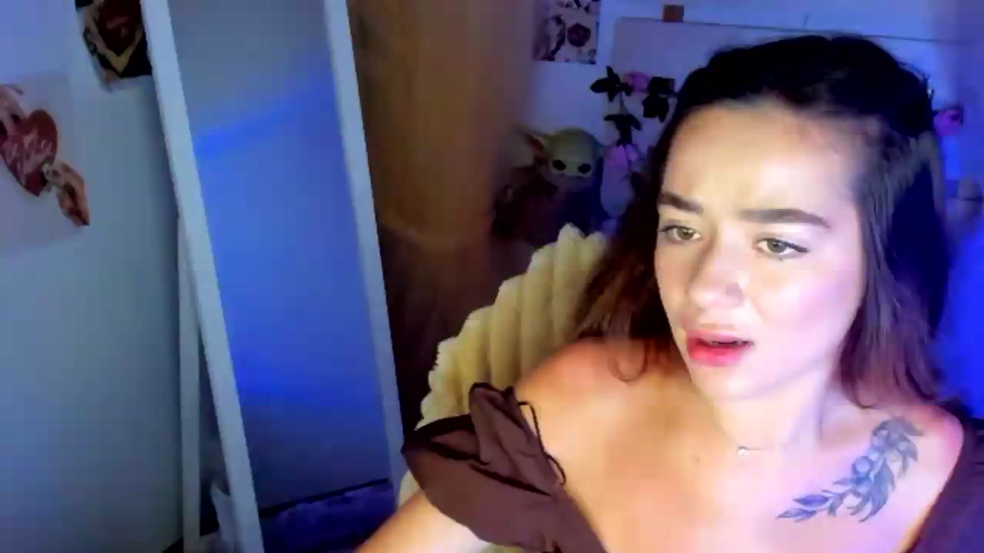 Gallery image thumbnail from KiraLove's myfreecams stream on, 06/29/2026, 09:32 image 13 of 20