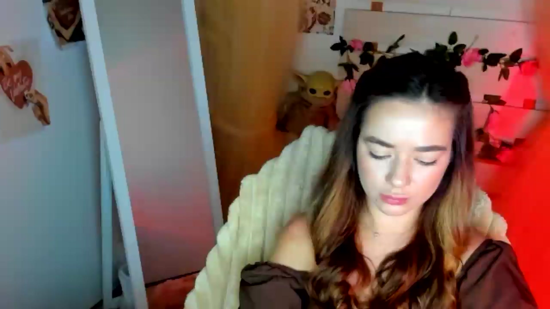 Gallery image thumbnail from KiraLove's myfreecams stream on, 06/29/2026, 10:35 image 3 of 20