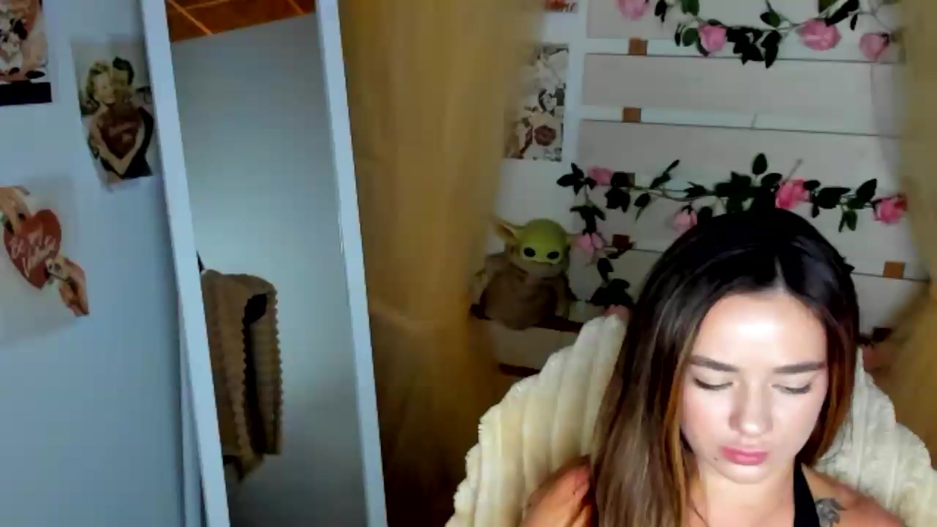 Gallery image thumbnail from KiraLove's myfreecams stream on, 06/30/2026, 14:31 image 4 of 20