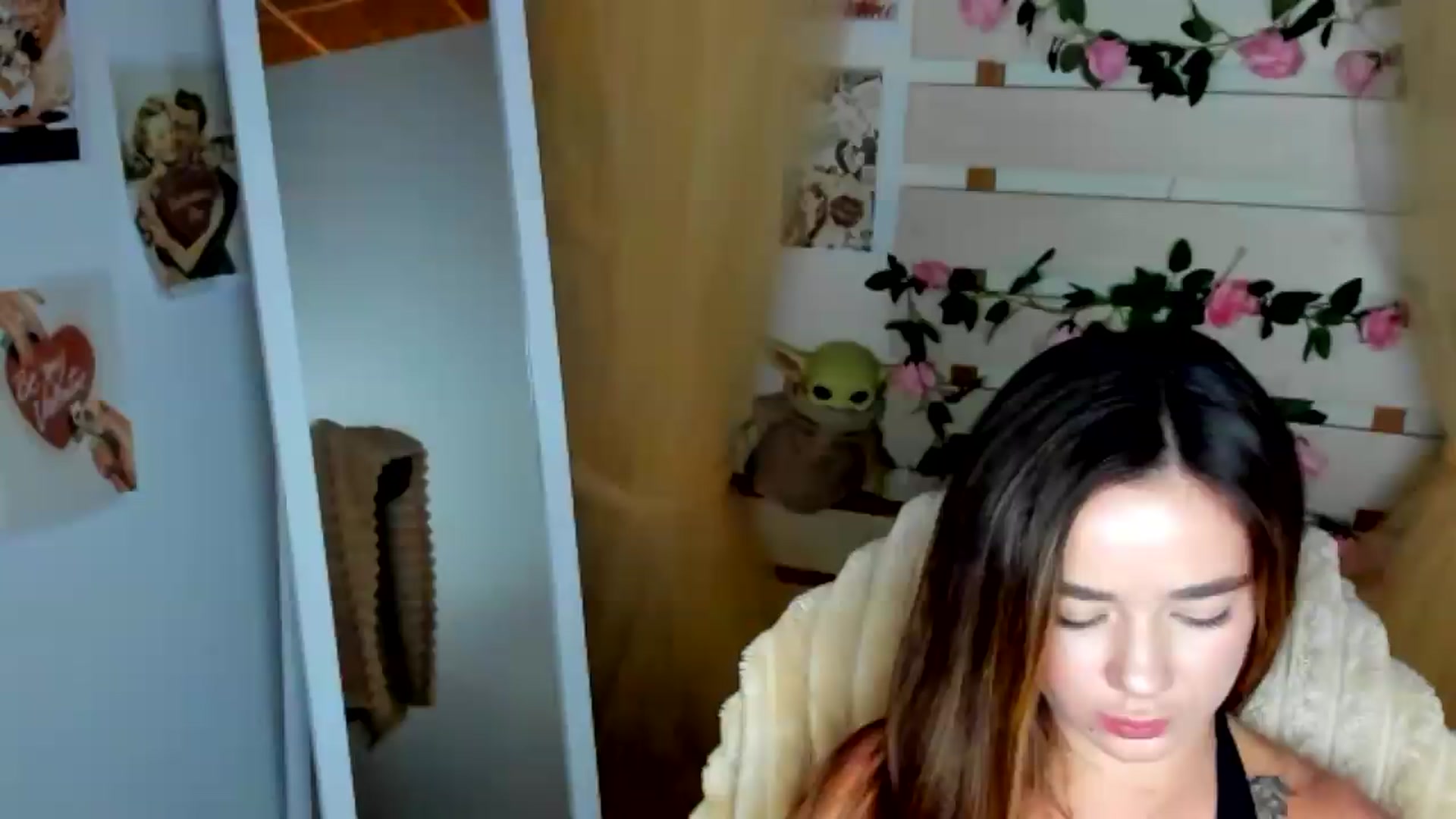 Gallery image thumbnail from KiraLove's myfreecams stream on, 06/30/2026, 14:31 image 2 of 20