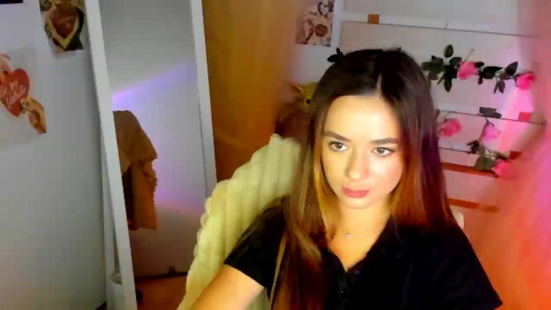 Gallery image thumbnail from KiraLove's myfreecams stream on, 07/01/2026, 08:41 image 1 of 20