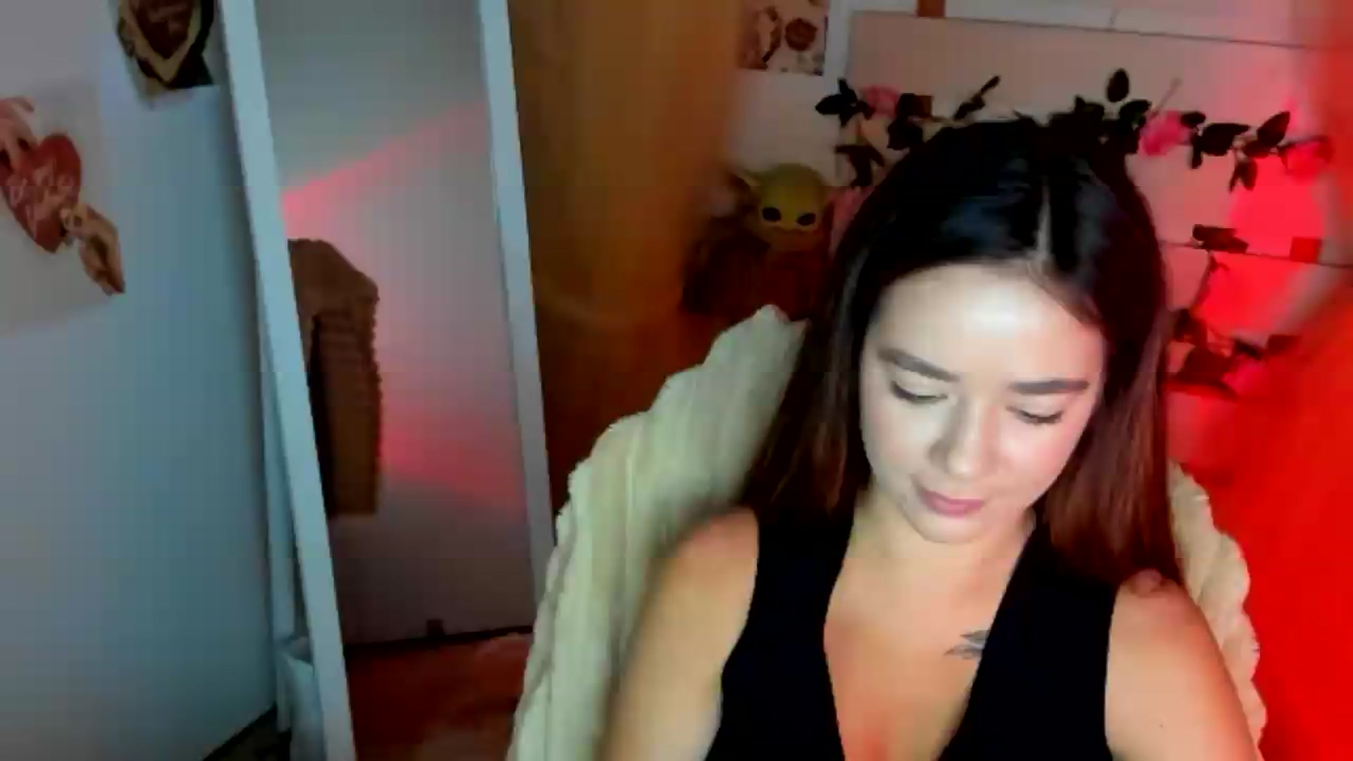 Gallery image thumbnail from KiraLove's myfreecams stream on, 07/02/2026, 07:23 image 3 of 20
