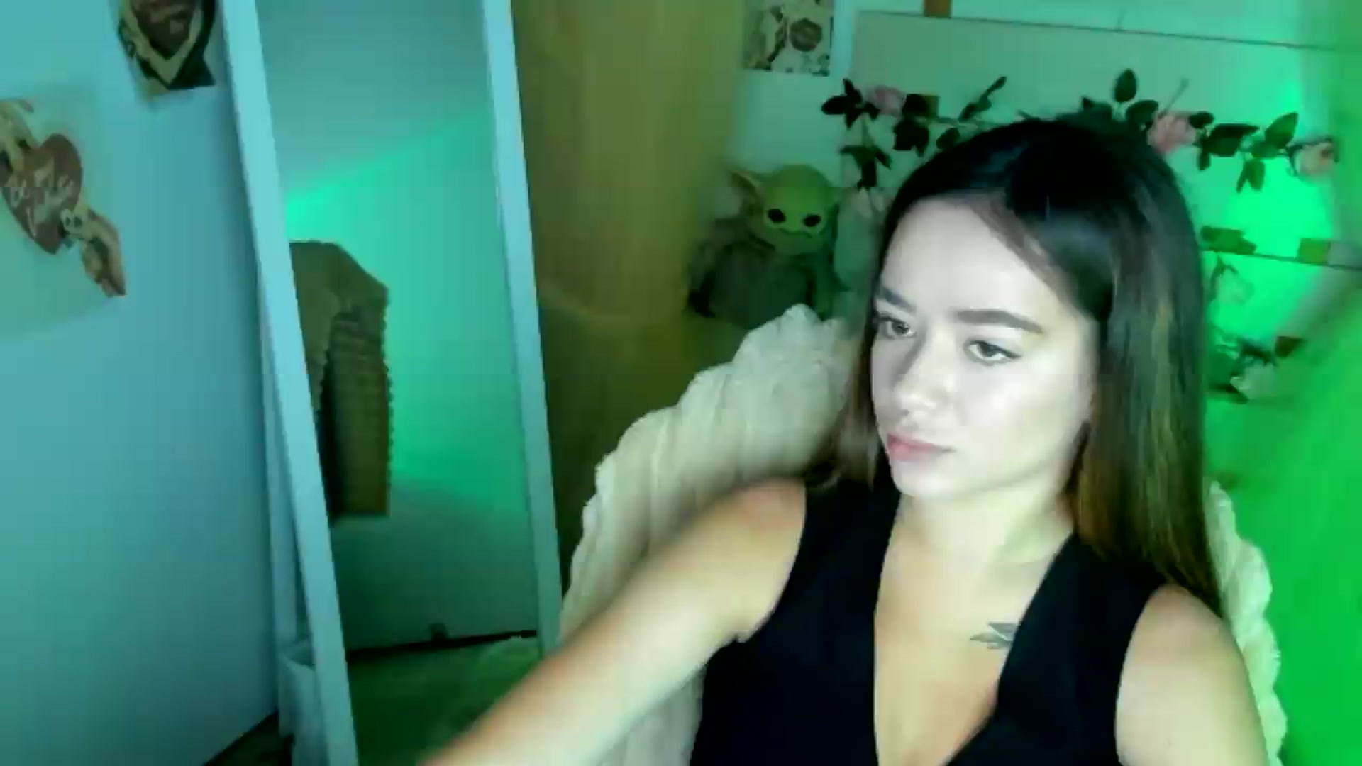 Gallery image thumbnail from KiraLove's myfreecams stream on, 07/02/2026, 07:23 image 2 of 20