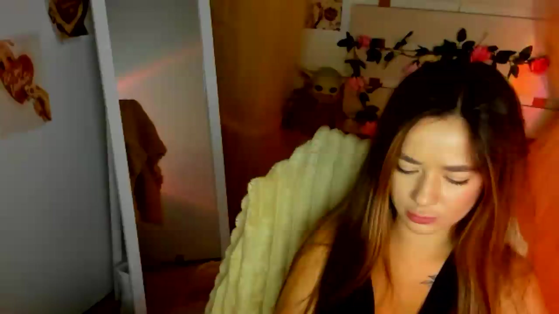 Gallery image thumbnail from KiraLove's myfreecams stream on, 07/02/2026, 08:23 image 20 of 20