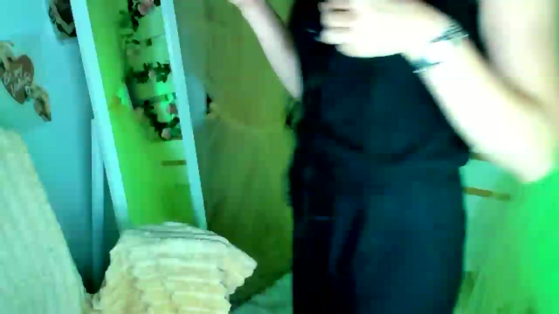 Gallery image thumbnail from KiraLove's myfreecams stream on, 07/02/2026, 12:13 image 18 of 20