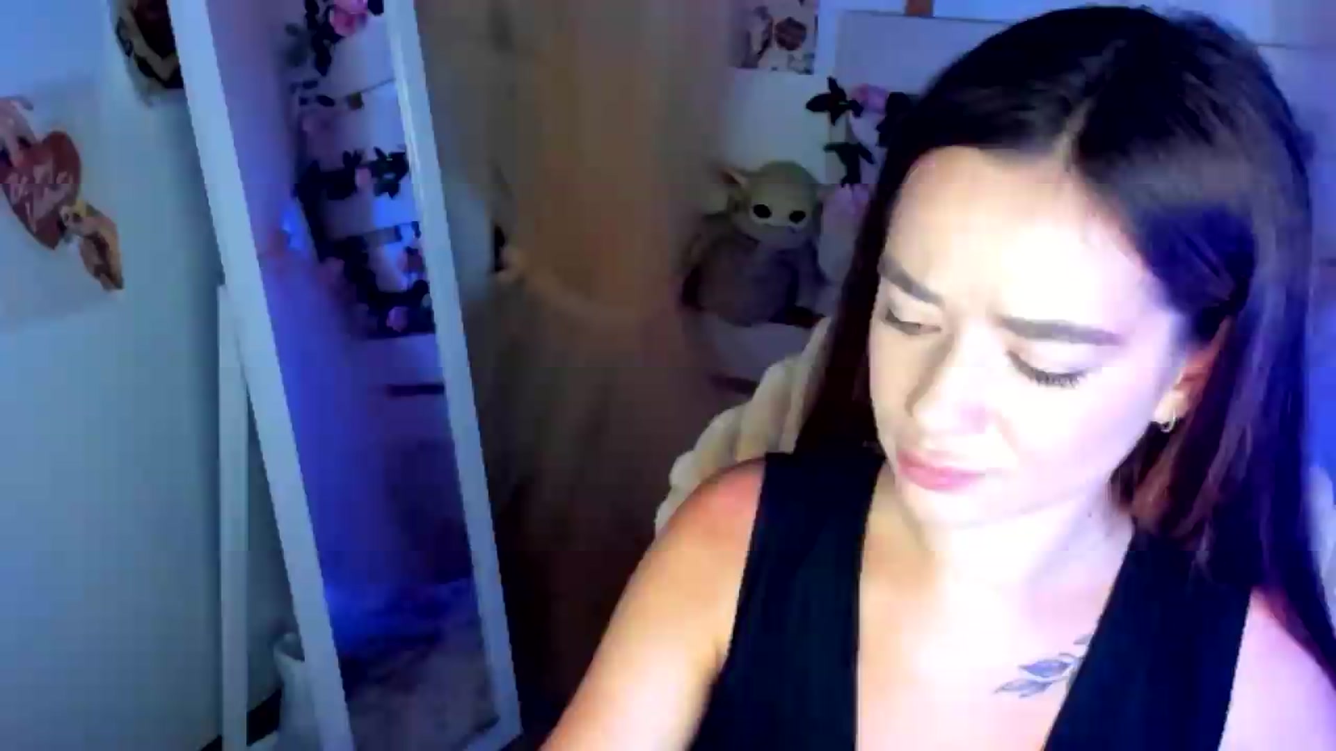 Gallery image thumbnail from KiraLove's myfreecams stream on, 07/02/2026, 12:13 image 20 of 20