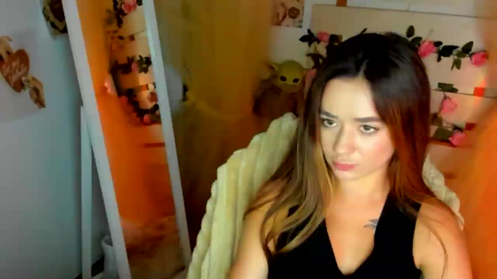 Gallery image thumbnail from KiraLove's myfreecams stream on, 07/02/2026, 12:13 image 4 of 20